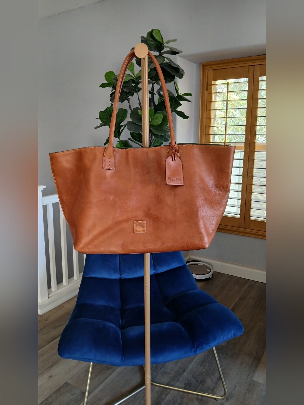 Dooney & Bourke Florentine Rusell Leather Tote Bag - Picture 6 of 14